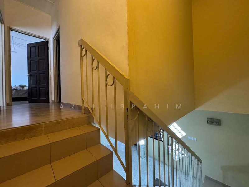 Rumah Teres 2-Tingkat untuk Dijual di Taman Putra Perdana (Puchong) - Azli Ibrahim - Corridor - PropertyGuru.com.my
