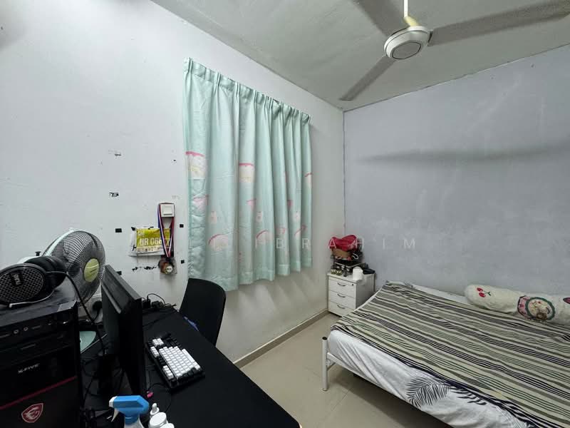 Rumah Teres 2-Tingkat untuk Dijual di Taman Putra Perdana (Puchong) - Azli Ibrahim - Bedroom - PropertyGuru.com.my