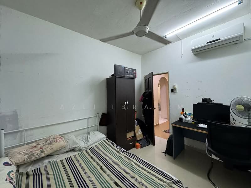 Rumah Teres 2-Tingkat untuk Dijual di Taman Putra Perdana (Puchong) - Azli Ibrahim - Bedroom - PropertyGuru.com.my