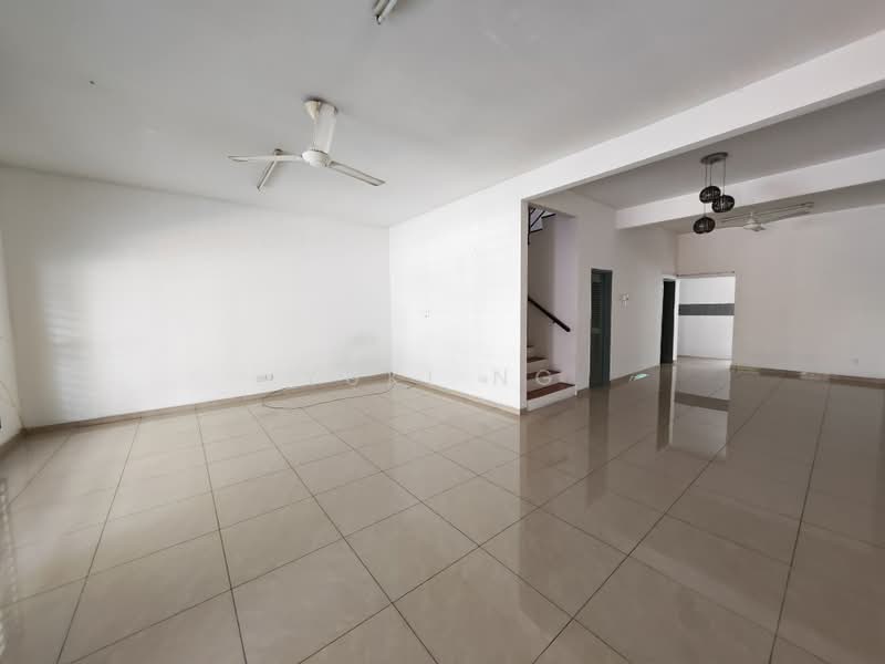 Rumah Teres 2-Tingkat untuk Disewa di Taman Dusun Jaya (Semenyih) - Yuki Ng - Living Room - PropertyGuru.com.my