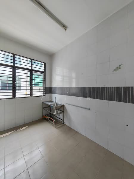 Rumah Teres 2-Tingkat untuk Disewa di Taman Dusun Jaya (Semenyih) - Yuki Ng - Kitchen - PropertyGuru.com.my