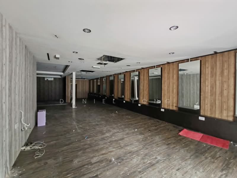 Shop for Rent in Taman Ungku Tun Aminah (Skudai) - Daniel Yong - Interior - PropertyGuru.com.my