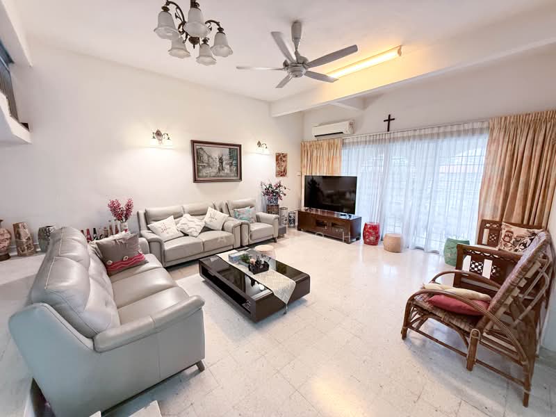 Rumah Berkembar untuk Dijual di SS14 (Subang Jaya) - Max Loh - Living Room - PropertyGuru.com.my