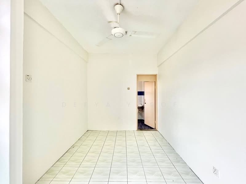 Pangsapuri untuk Dijual di Casmaria Apartment - Deeya Yusof - PropertyGuru.com.my