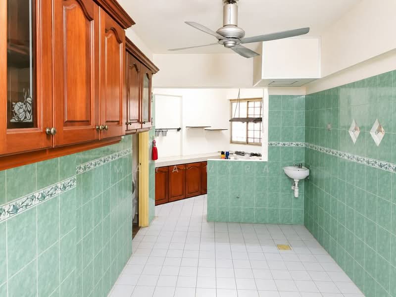 Condominium for Rent at Seri Mas Condominium - Maya Myra - Kitchen - PropertyGuru.com.my