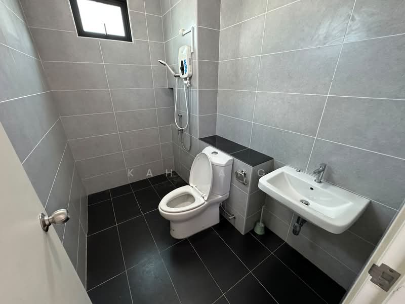 Rumah Berkembar untuk Disewa di Seberang Perai (Penang) - Kah Yang - Bathroom - PropertyGuru.com.my