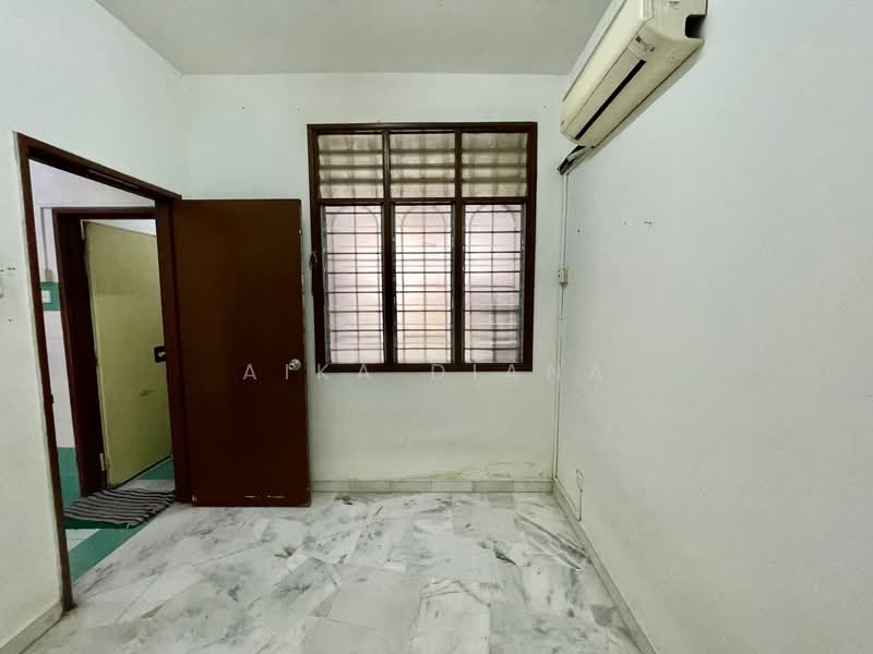 Rumah Teres 2-Tingkat untuk Dijual di Usj 9 (Subang Jaya) - Aika Diana - PropertyGuru.com.my