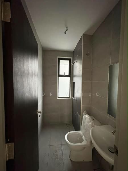 Cluster House for Sale in Taman Glenmarie (Johor Bahru) - Andrew Teo - Bathroom - PropertyGuru.com.my