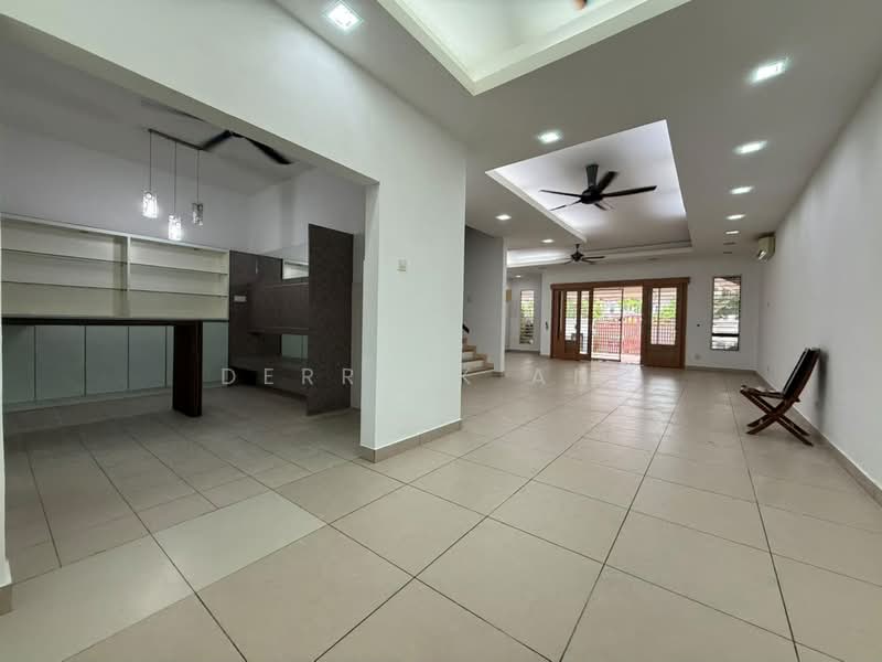 Rumah Teres 2-Tingkat untuk Dijual di Denai Alam (Shah Alam) - Derrick Ang - Living Room - PropertyGuru.com.my