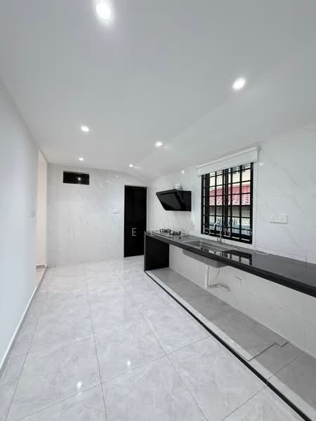 Rumah Teres 1-Tingkat untuk Dijual di Taman Pelangi (Johor Bahru) - Daniel Yong - Kitchen - PropertyGuru.com.my