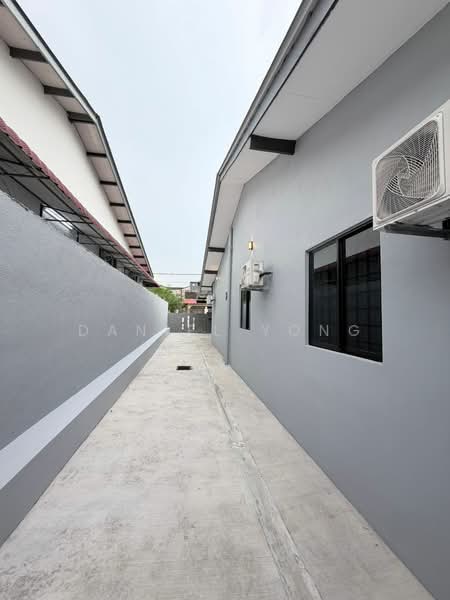 Rumah Teres 1-Tingkat untuk Dijual di Taman Pelangi (Johor Bahru) - Daniel Yong - Exterior - PropertyGuru.com.my