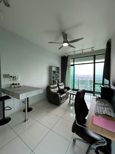 Servis Apartment untuk Dijual di Wave @ Marina Cove - Chew Yun Chan - Living Room - PropertyGuru.com.my