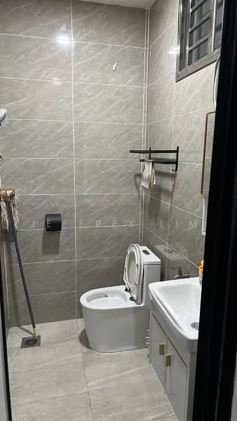Rumah Teres 2-Tingkat untuk Dijual di Taman Pulai Mutiara (Iskandar Puteri (Nusajaya)) - Jeffrey Lim - Bathroom - PropertyGuru.com.my