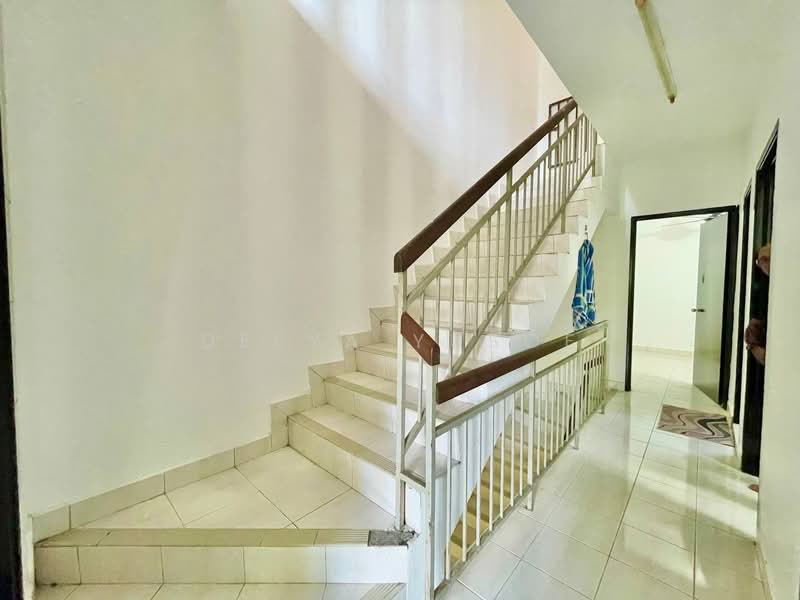 3-storey Terraced House for Sale in Taman Selayang Mulia (Selayang) - Deeya Yusof - PropertyGuru.com.my