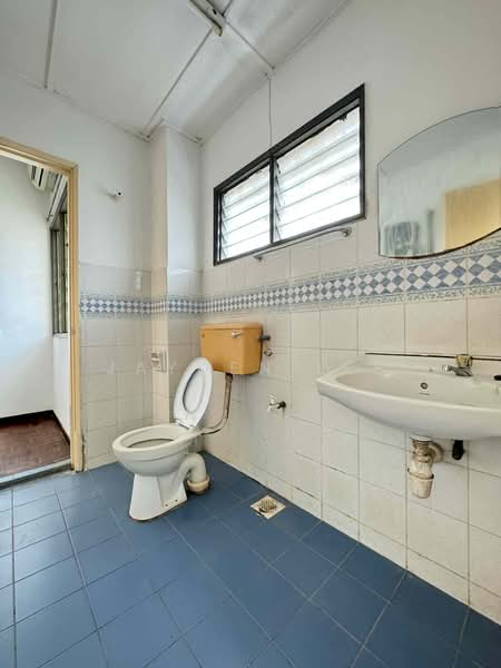 2-storey Terraced House for Sale in Taman Wawasan (Puchong) - Jayden Lee - Bathroom - PropertyGuru.com.my