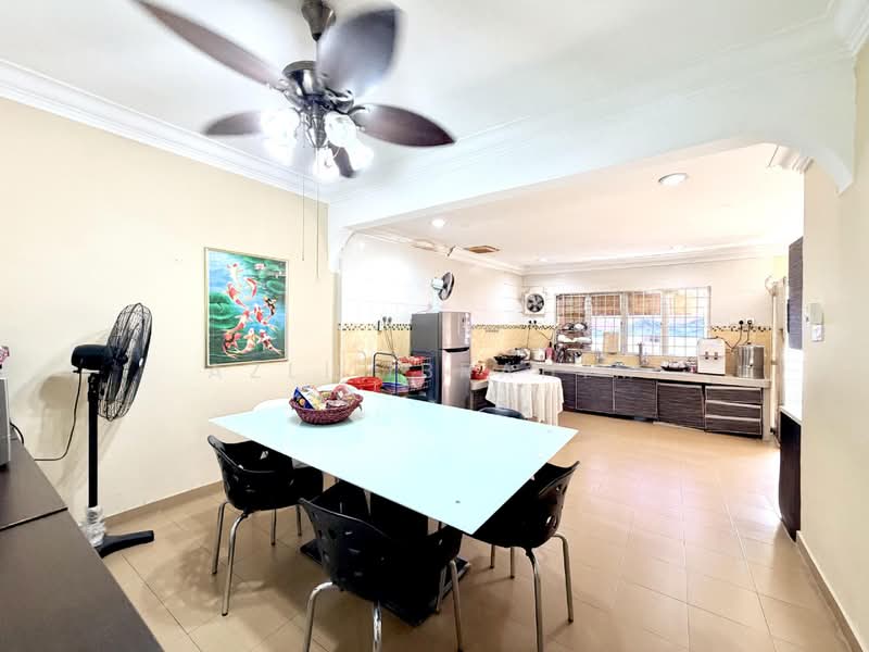 Rumah Teres 2-Tingkat untuk Dijual di Taman Putra Perdana (Puchong) - Azli Ibrahim - Kitchen - PropertyGuru.com.my