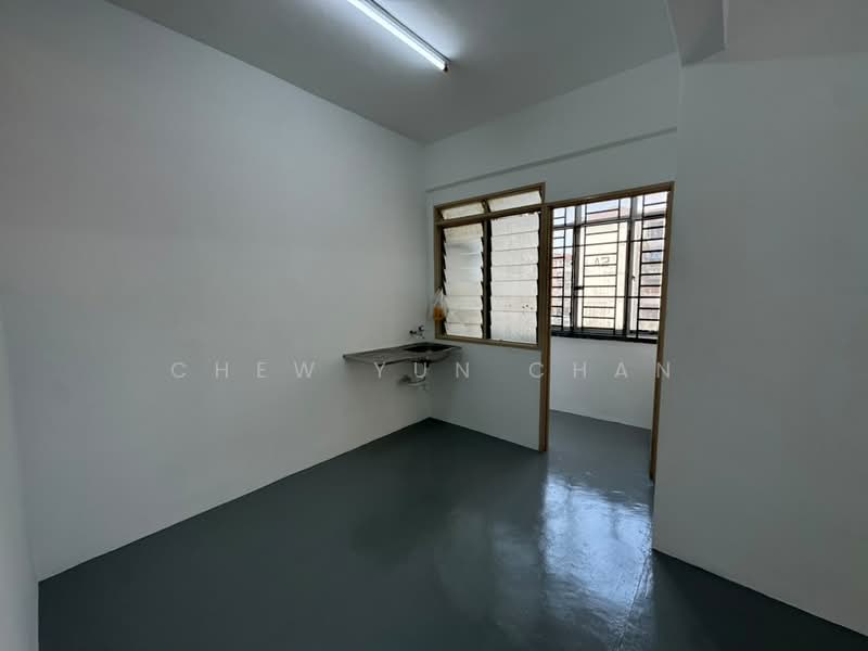 Flat for Rent at Flat Bukit Indah - Chew Yun Chan - Interior - PropertyGuru.com.my