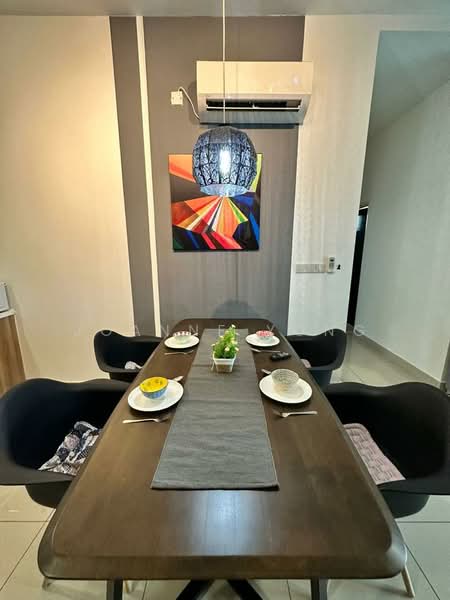 Kediaman Servis untuk Dijual di Twin Galaxy (Dwi Galaksi) - JOANNE YONG - Dining Room - PropertyGuru.com.my