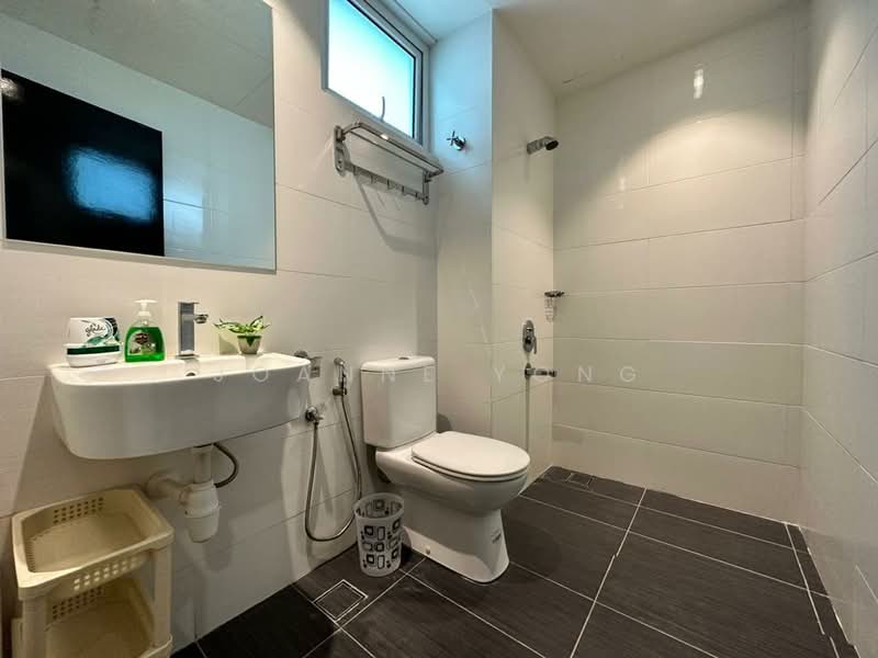 Kediaman Servis untuk Dijual di Twin Galaxy (Dwi Galaksi) - JOANNE YONG - Bathroom - PropertyGuru.com.my