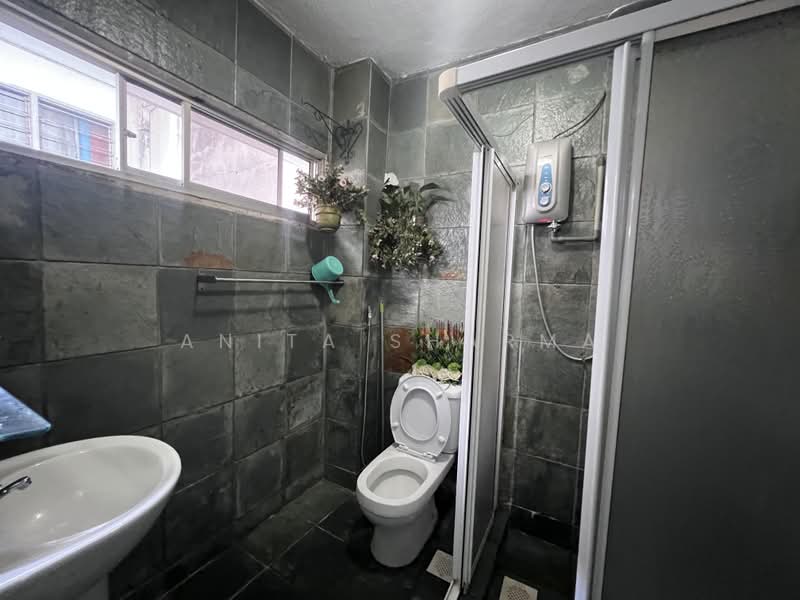 2.5-storey Terraced House for Sale in Wangsa Baiduri (Subang Jaya) - Anita Sharma - PropertyGuru.com.my