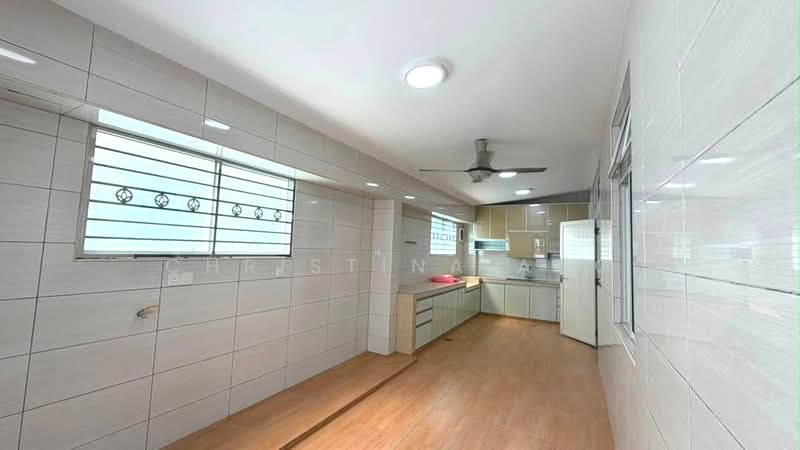 Semi-Detached House for Rent in Senibong (Permas Jaya) - Christina Ang - Kitchen - PropertyGuru.com.my