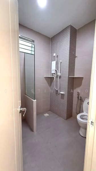 Semi-Detached House for Rent in Senibong (Permas Jaya) - Christina Ang - Bathroom - PropertyGuru.com.my