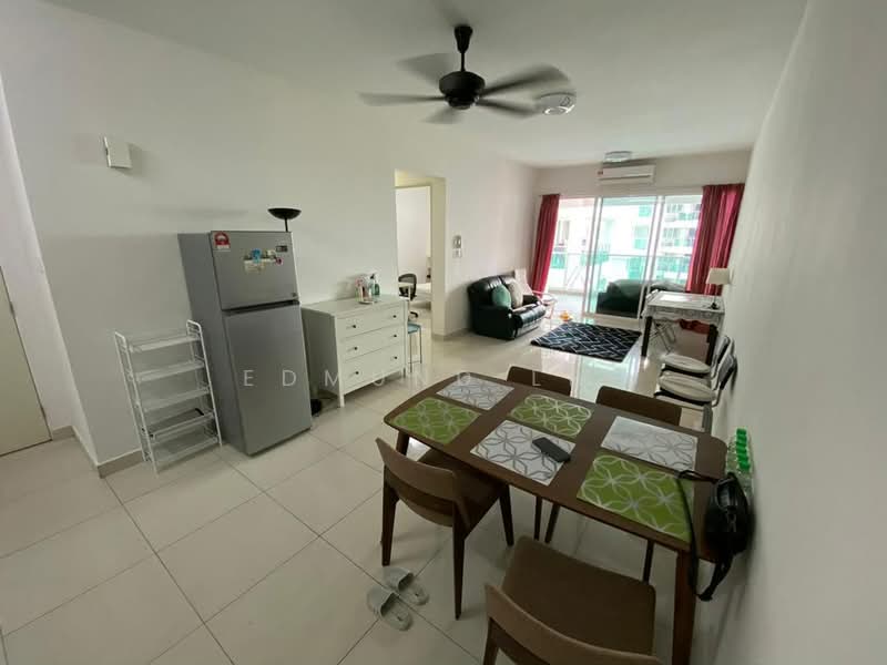 Kondominium untuk Dijual di The Regina - Edmund Lee - Living Room - PropertyGuru.com.my