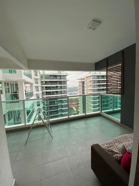 Kondominium untuk Dijual di The Regina - Edmund Lee - Balcony - PropertyGuru.com.my