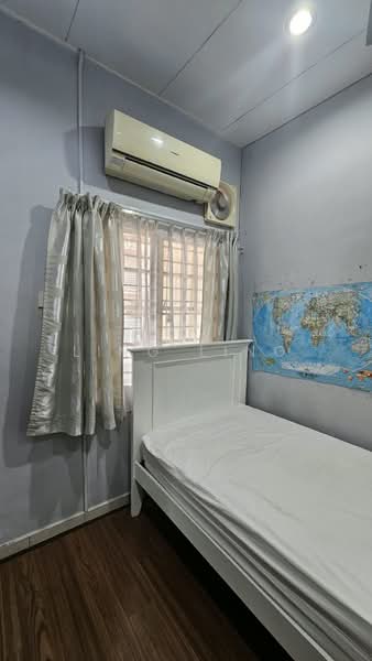 Rumah Teres 2 Tingkat untuk Disewa di Bukit Jelutong (Shah Alam) - Ling Ling - Bedroom - PropertyGuru.com.my