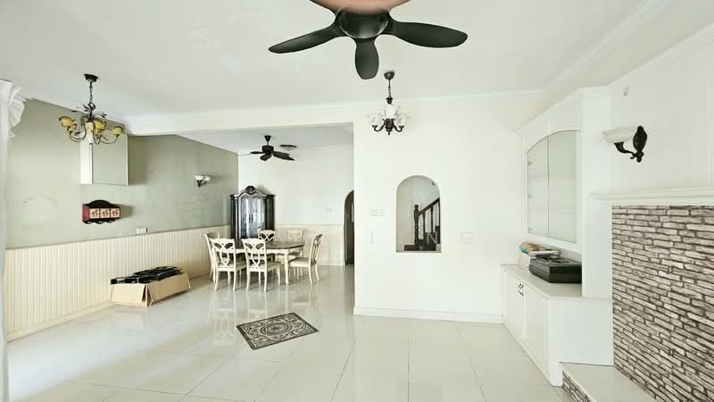 Rumah Teres 2 Tingkat untuk Disewa di Bukit Jelutong (Shah Alam) - Ling Ling - Living Room - PropertyGuru.com.my