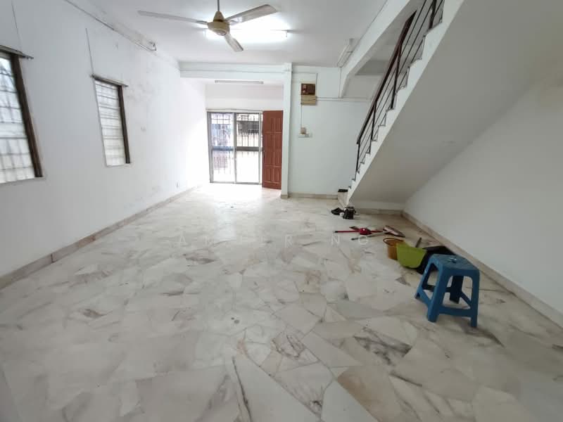 Rumah Teres 2-Tingkat untuk Dijual di Taman Sri Rampai (Wangsa Maju) - Amber Ng - Living Room - PropertyGuru.com.my