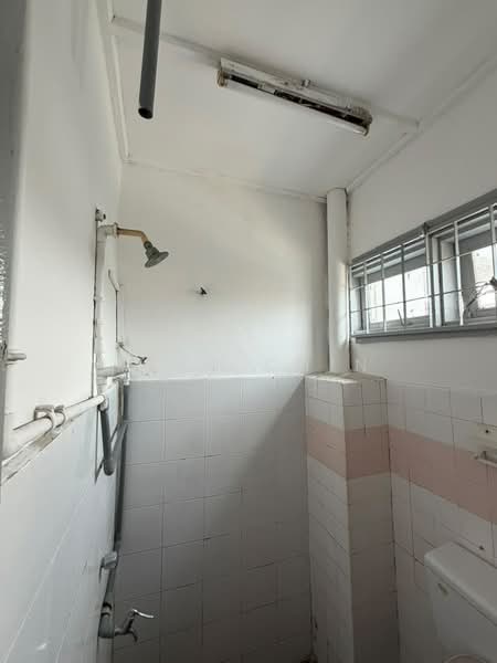 2-storey Terraced House for Rent in Wangsa Maju (Kuala Lumpur) - Alan Chin - Bathroom - PropertyGuru.com.my