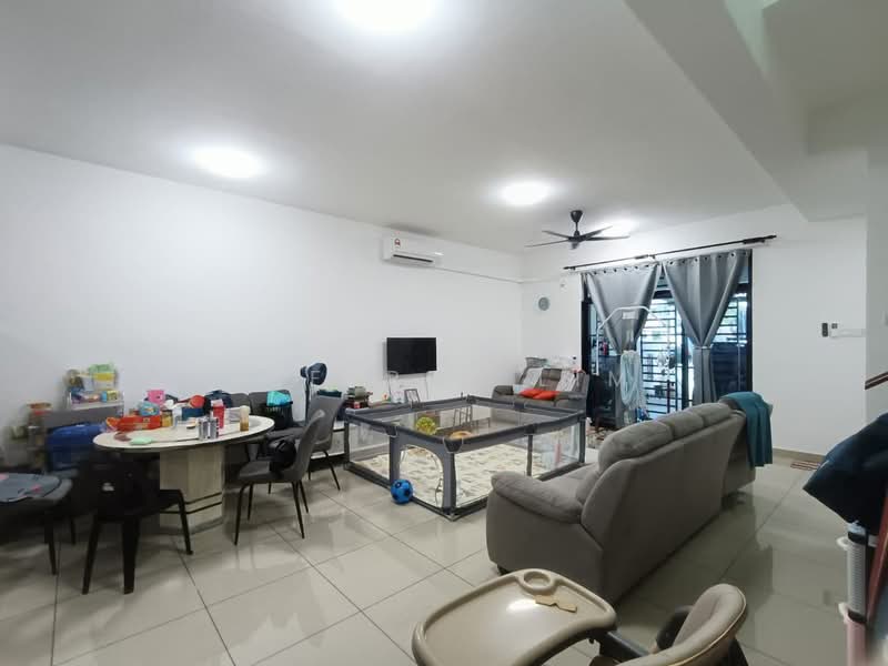 Rumah Teres 2-Tingkat untuk Dijual di Taman Sri Pulai Perdana (Skudai) - Jeffrey Lim - Living Room - PropertyGuru.com.my
