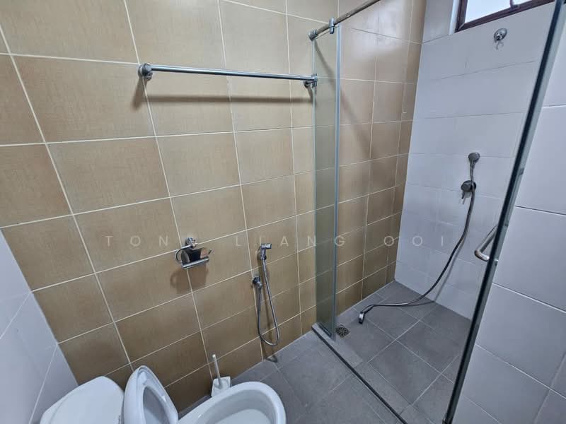 Condominium for Sale at Palm Palladium Condominium - Tong Liang Ooi - Bathroom - PropertyGuru.com.my