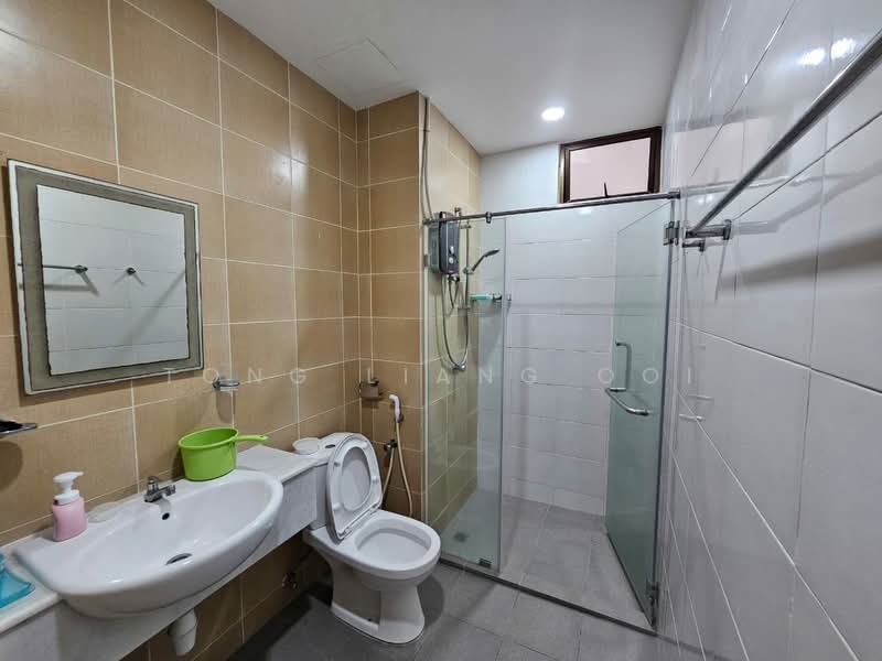 Condominium for Sale at Palm Palladium Condominium - Tong Liang Ooi - Bathroom - PropertyGuru.com.my
