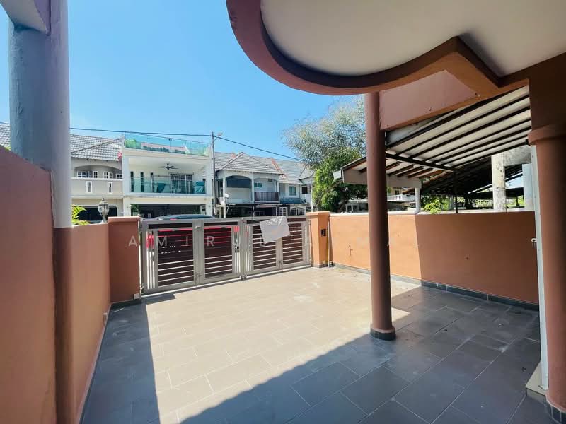 Rumah Teres 2 Tingkat untuk Dijual di Taman Puchong Intan (Puchong) - Amirul Akmal - Exterior - PropertyGuru.com.my