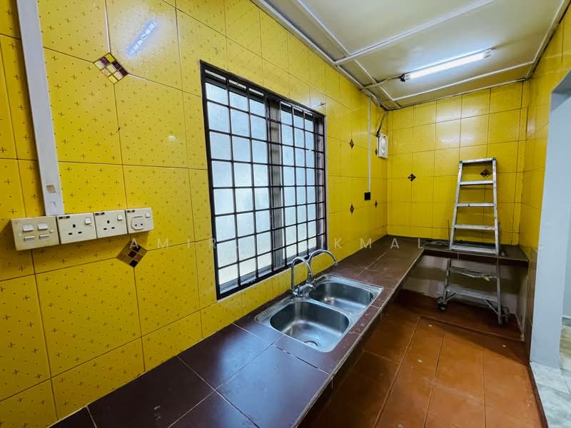 Rumah Teres 2 Tingkat untuk Dijual di Taman Puchong Intan (Puchong) - Amirul Akmal - Kitchen - PropertyGuru.com.my