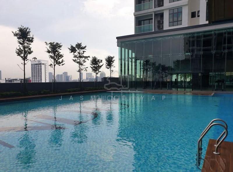 Kondominium untuk Disewa di Verando Residence - Jasmine Yap - Pool - PropertyGuru.com.my
