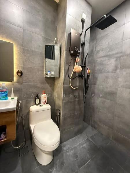 Kondominium untuk Disewa di Verando Residence - Jasmine Yap - Bathroom - PropertyGuru.com.my