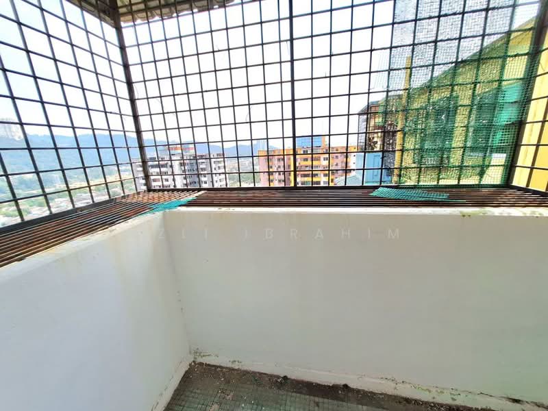 Pangsapuri untuk Dijual di Menara Merak Kayangan - Azli Ibrahim - Balcony - PropertyGuru.com.my