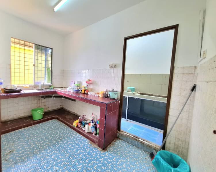 Pangsapuri untuk Dijual di Menara Merak Kayangan - Azli Ibrahim - Kitchen - PropertyGuru.com.my