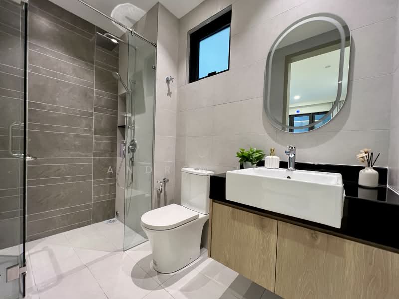 Kediaman Servis untuk Dijual di Sunway Velocity 3 - Andrew Loh - Bathroom - PropertyGuru.com.my
