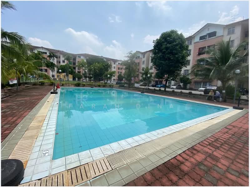 Pangsapuri untuk Disewa di Resak Apartment - Farah Dina - Exterior - PropertyGuru.com.my
