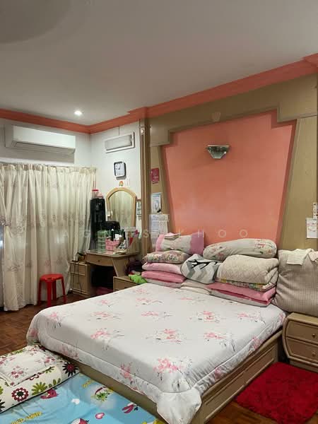 Rumah Teres 2 Tingkat untuk Dijual di Taman Lumba Kuda (Ayer Itam) - Agnes Khoo - Bedroom - PropertyGuru.com.my