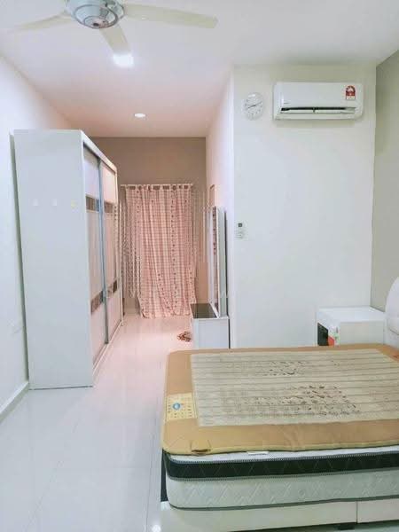 Rumah Teres 2-Tingkat untuk Dijual di Kepong Baru (Kepong) - Coyee Wong - Bedroom - PropertyGuru.com.my