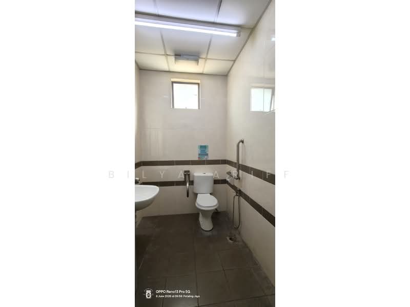 Shop / Office for Rent in Kelana Jaya (Petaling Jaya) - BILYA ARIFF - Bathroom - PropertyGuru.com.my