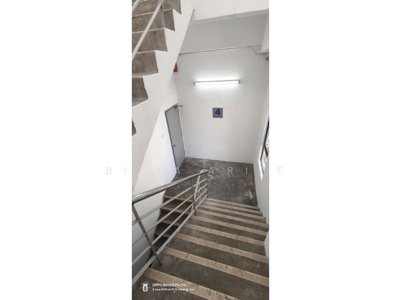 Shop / Office for Rent in Kelana Jaya (Petaling Jaya) - BILYA ARIFF - Corridor - PropertyGuru.com.my