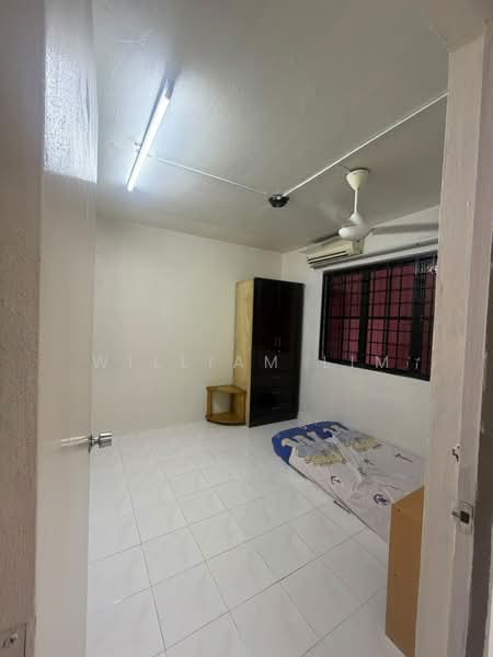 Flat for Rent at Kondo Rakyat - William Lim - Bedroom - PropertyGuru.com.my