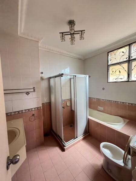 Semi-Detached House for Sale in Bandar Sri Damansara (Selangor) - Coyee Wong - Bathroom - PropertyGuru.com.my