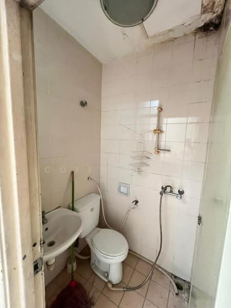 Semi-Detached House for Sale in Bandar Sri Damansara (Selangor) - Coyee Wong - Bathroom - PropertyGuru.com.my